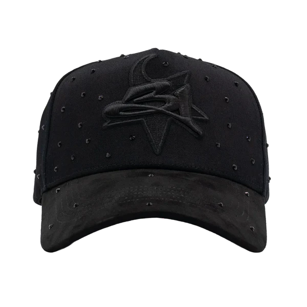 31 Hats “Blackout”
