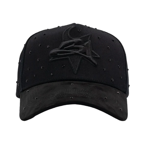 31 Hats “Blackout”